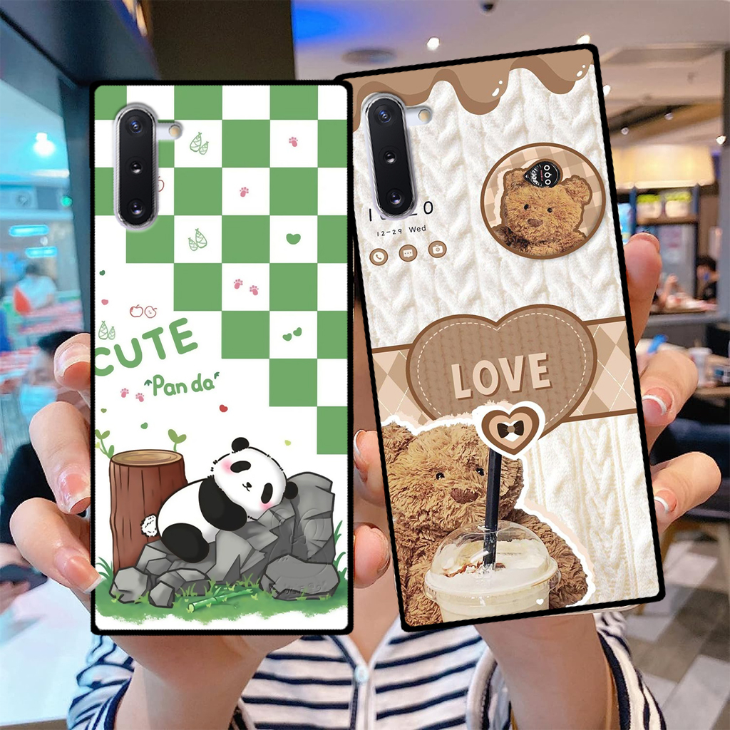 Ốp lưng Samsung Note 10 / Note 10 Plus / Note 10+ in hình gấu dâu Lotso, gấu nâu dễ thương