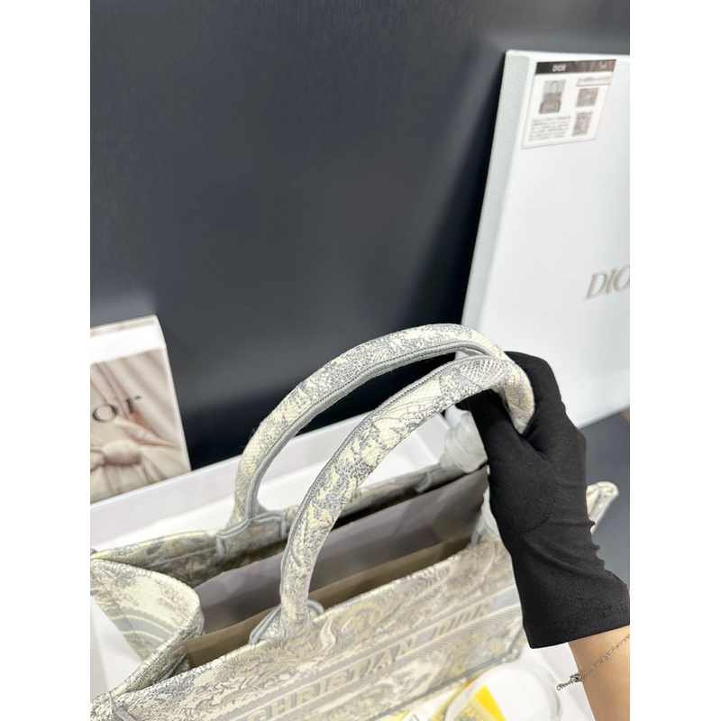 Túi DR Booktote Nguyên bản Sz 36cm thêu Thổ Cẩm Fullbox bill nơ thẻ VIP
