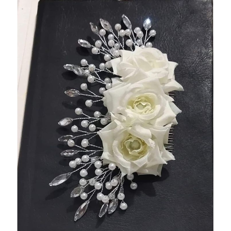 Cào tóc hoa hồng trắng