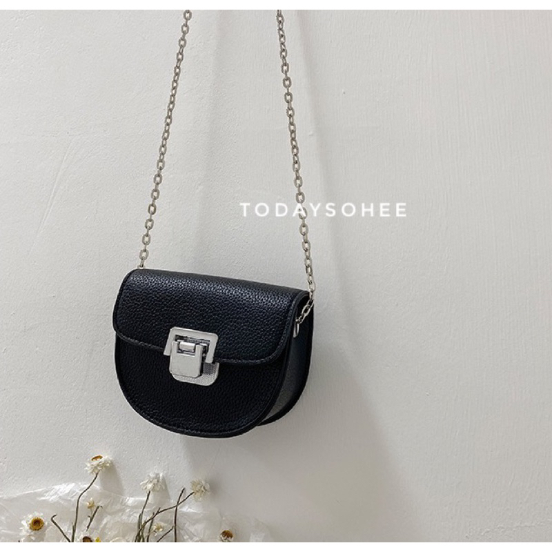 Túi mini bán nguyệt