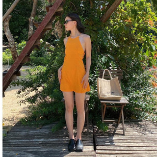 Đầm xòe chữ A cổ yếm hở lưng
