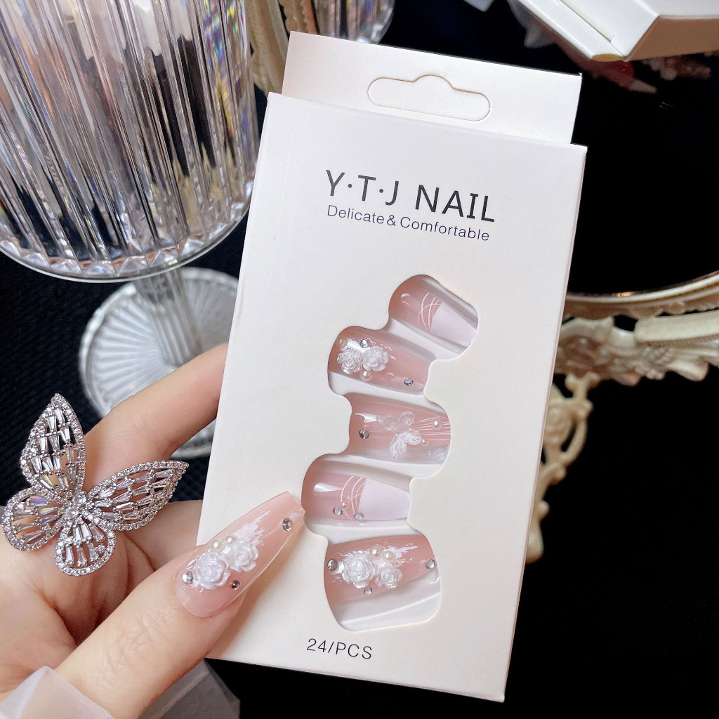Nail xinh, Móng tay giả cô dâu X102, Bộ 24 móng tay giả dài màu trắng đính đá, đính nơ sang chảnh