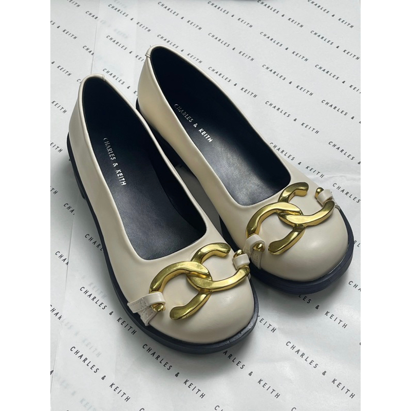 Giày búp bê Mary Jane Cnk phong cách mới xích vàng kim loại đế vuông cao 3cm mũi tròn nữ tính hàng Fullbox G12