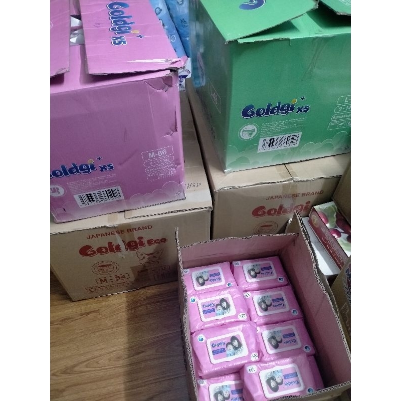 Giấy ướt Goldgi 100 tờ