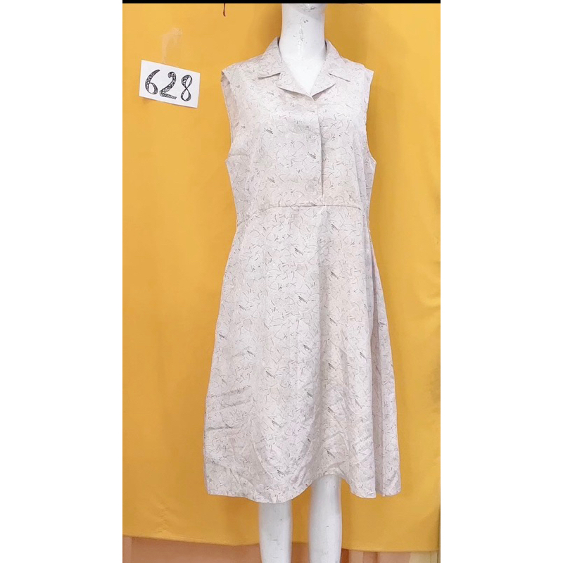 đầm cổ somi vải ánh hoạ tiết nhạt size M/L.S728