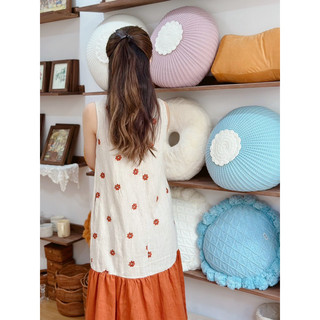 Đầm linen sát nách cổ V