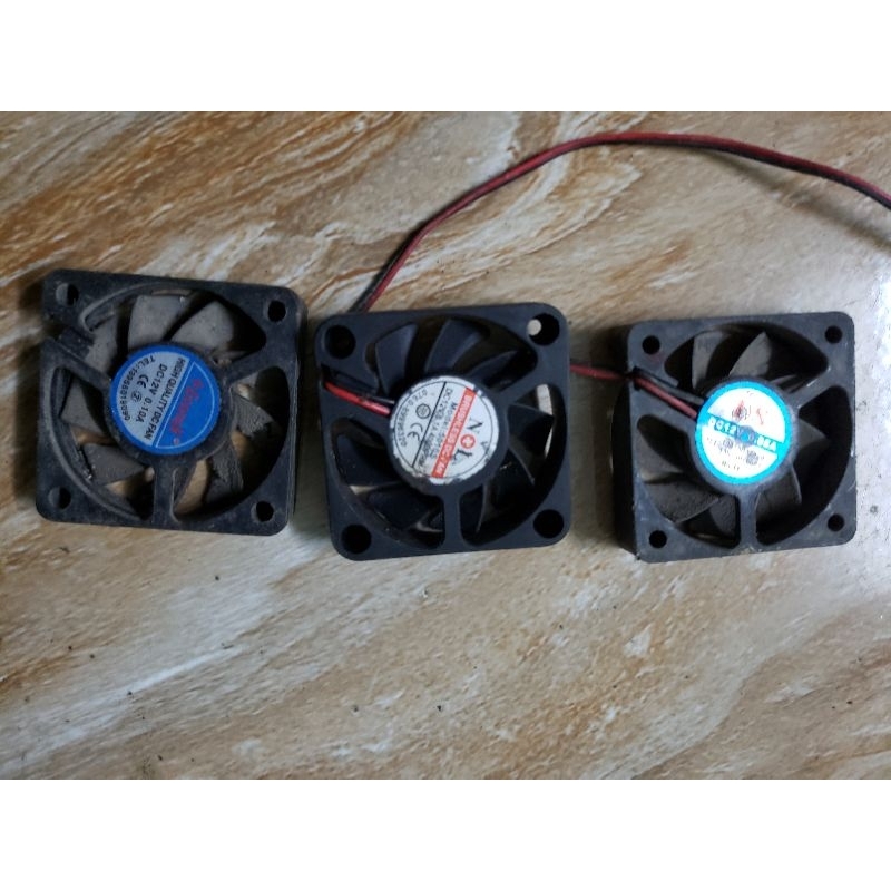 Quạt tản nhiệt 12v 6×6 cũ