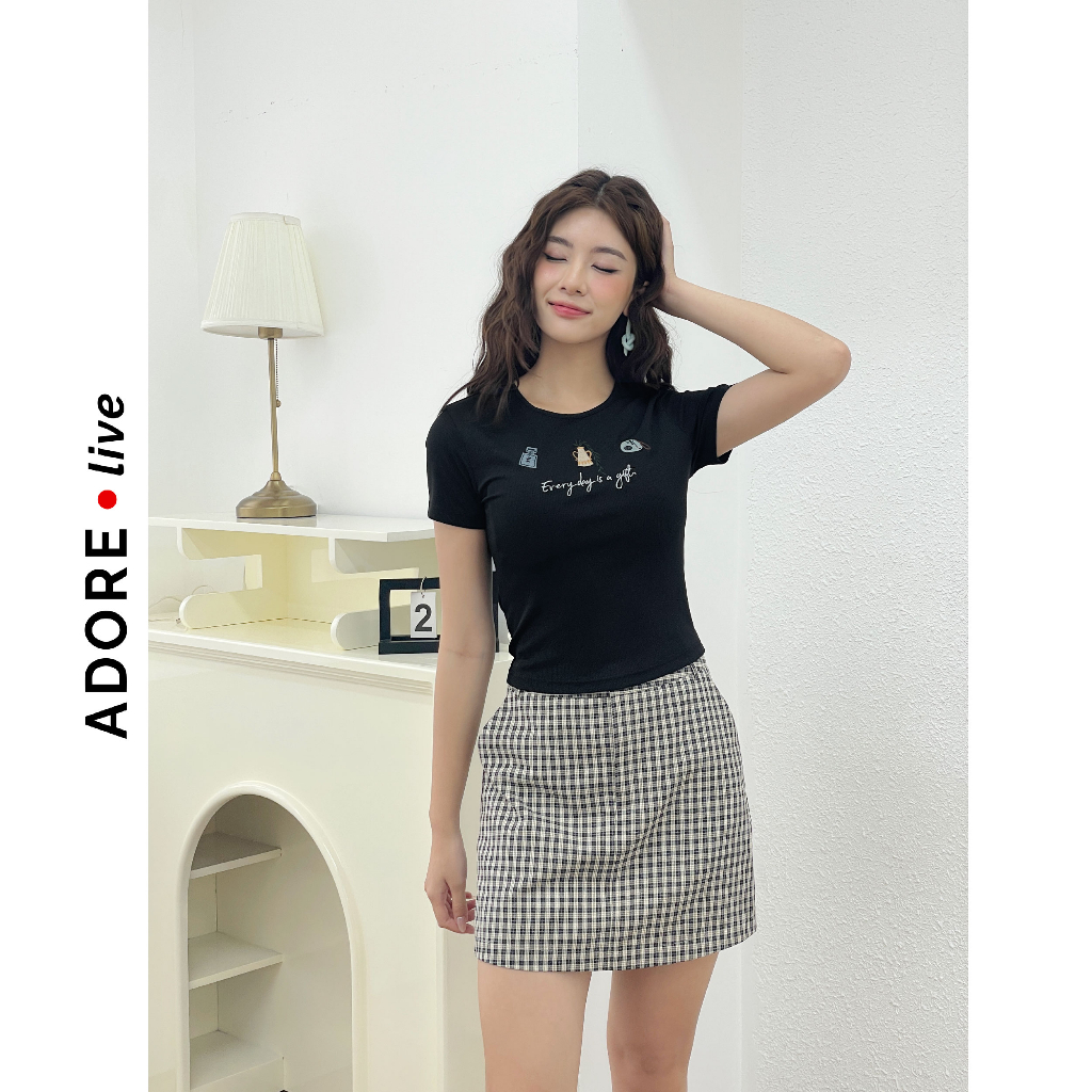Áo thun Cropped T-shirts casual style y thêu icons 323TS3010 ADORE DRESS