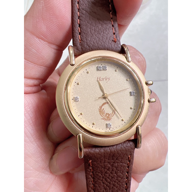 đồng hồ Thụy nữ hiệu Harley quartz
