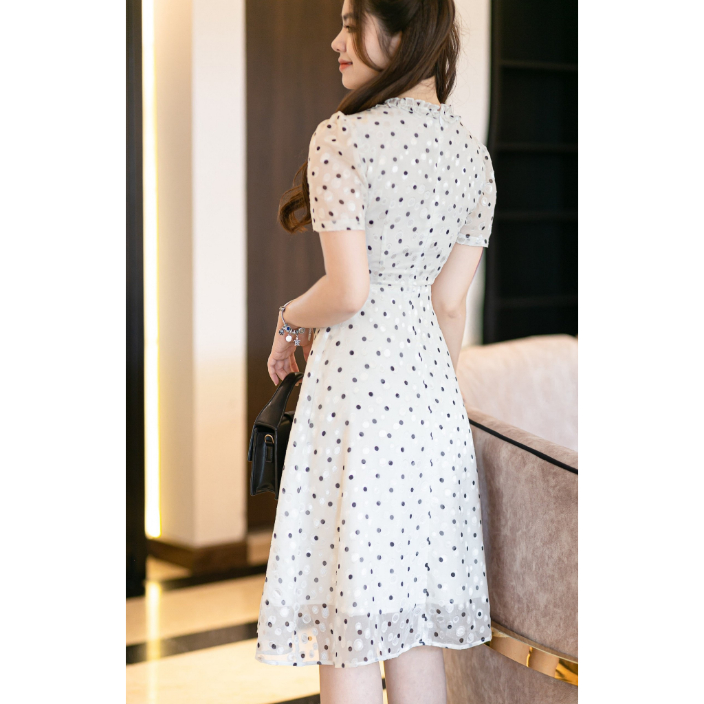 Váy Đầm Be Ngắn Tay Chấm Bi Dáng Xòe Thời Trang Nữ Rosara VA83 | BigBuy360 - bigbuy360.vn