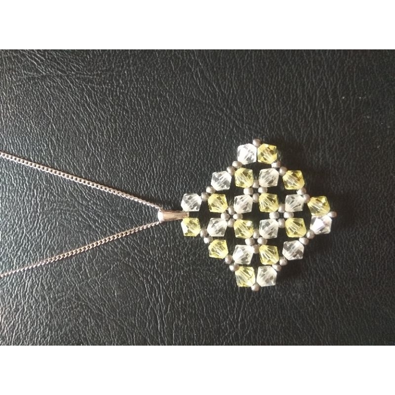 Dây chuyền mặt lưới pha lê nhỏ