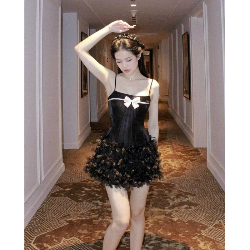 Đầm body nơ 2 dây tùng kết hoa