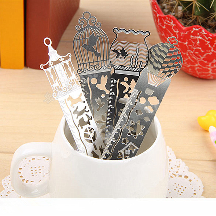 Thước kẻ kiêm dụng cụ đánh dấu trang sách thiết kế độc lạ PVN1966