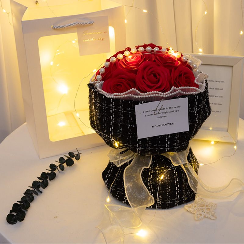 Bó hoa vải dạ mini