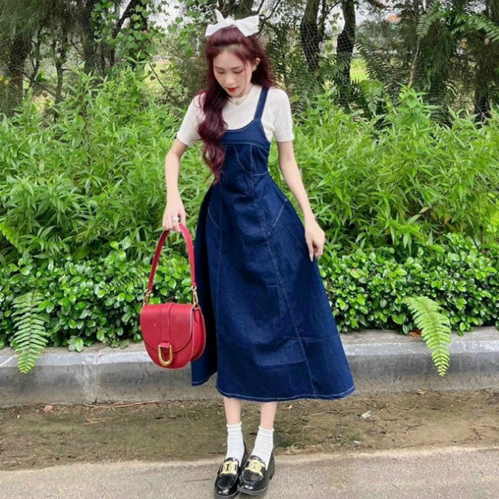 Set váy yếm jean dáng dài dễ thương mix áo borip tone trắng siêu xinh đơn giản dành cho các nàng dạo phố thời trang