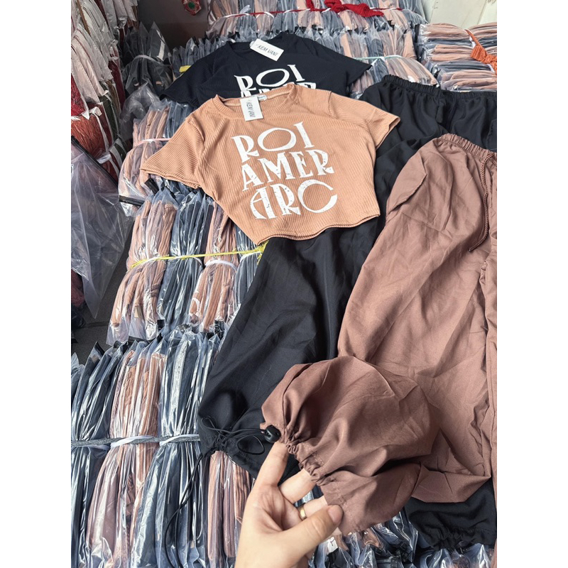 Sét Áo Gân Quần Lụa Mặc Đi Chơi Thì Đúng Đỉnh Luôn