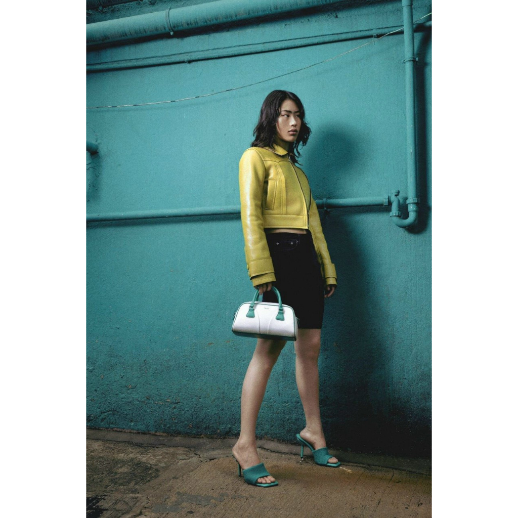 Túi nữ quai xách + đeo chéo size 26  dáng hình thang bầu có ví tròn PW2-66390004 full màu