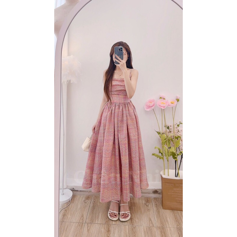 váy xốp kẻ đỏ