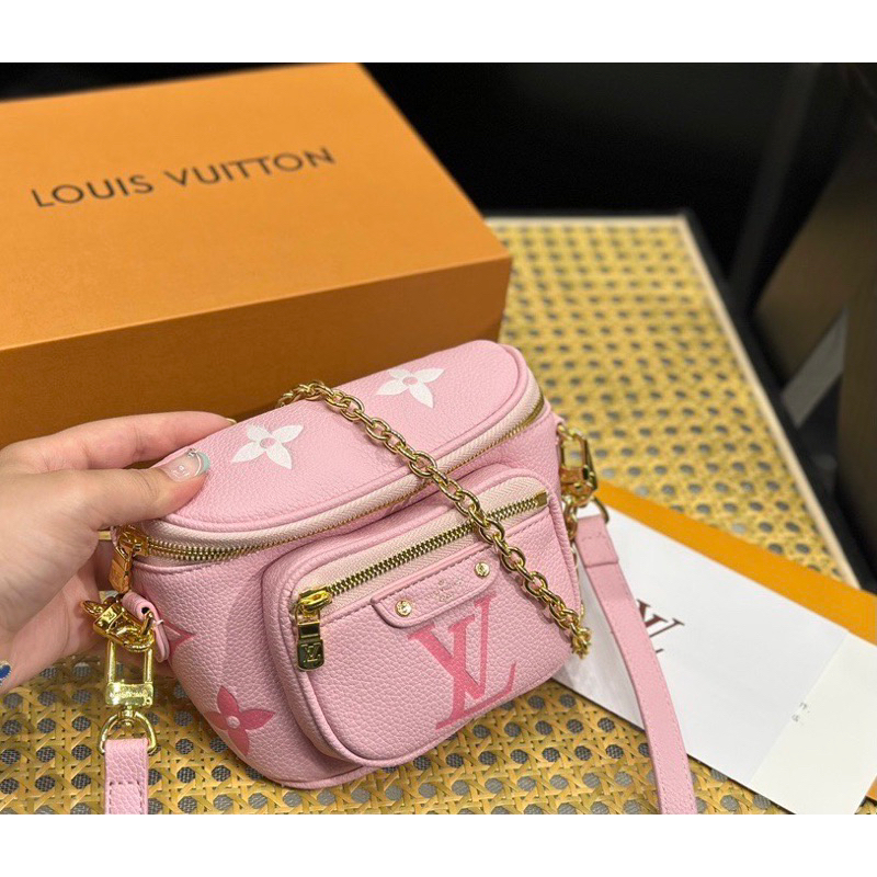 Túi đeo chéo LV bumbag mini size 17cm tag vàng kèm ngăn nhỏ xinh xắn cá tính hoạ tiết hoa W266-17