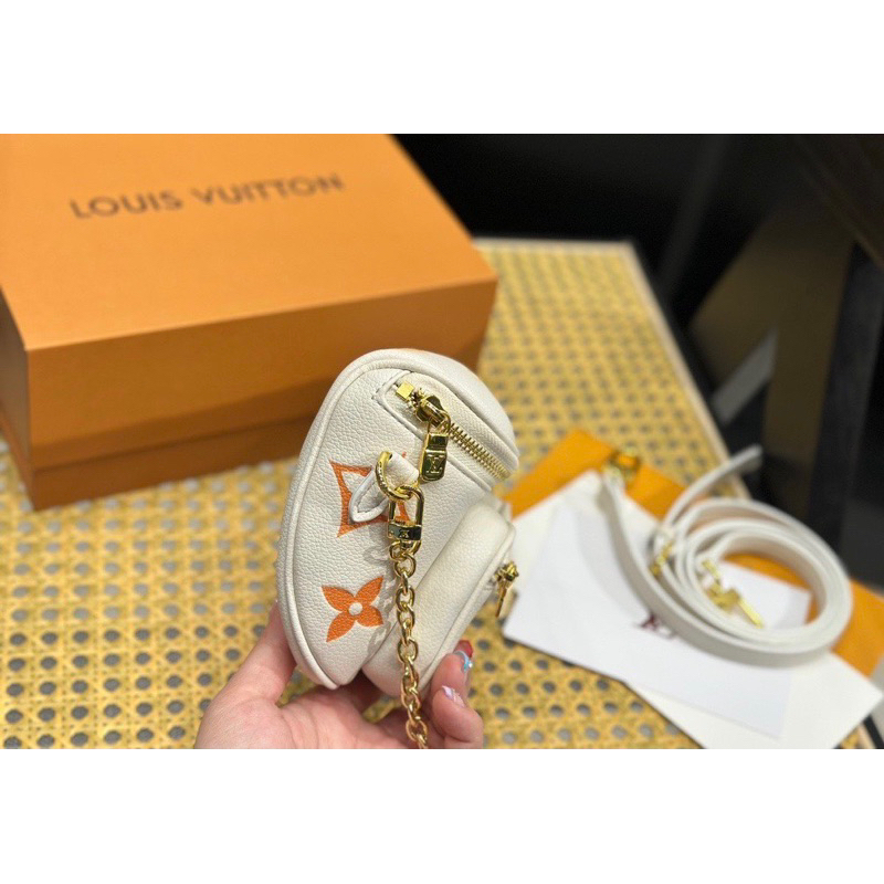 Túi đeo chéo LV bumbag mini size 17cm tag vàng kèm ngăn nhỏ xinh xắn cá tính hoạ tiết hoa W266-17