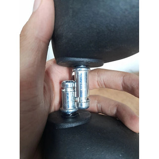 01 chiếc  bánh xe ghế giám đốc