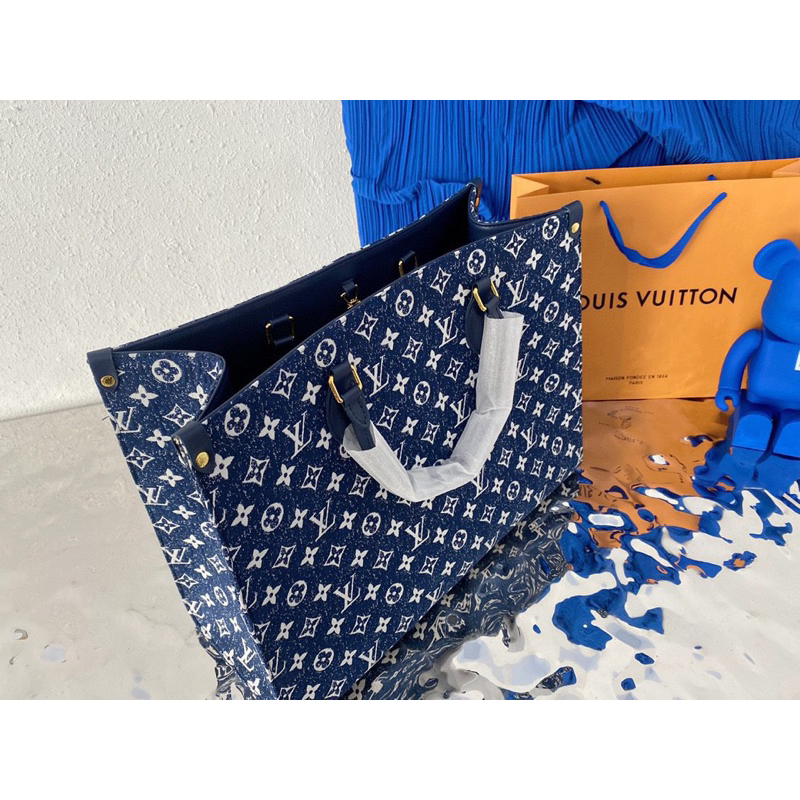Túi quai xách Tote Lv Onthego vảu denim tag kim loại size 35 vừa đẹp cho du lịch và văn phòng W266-35