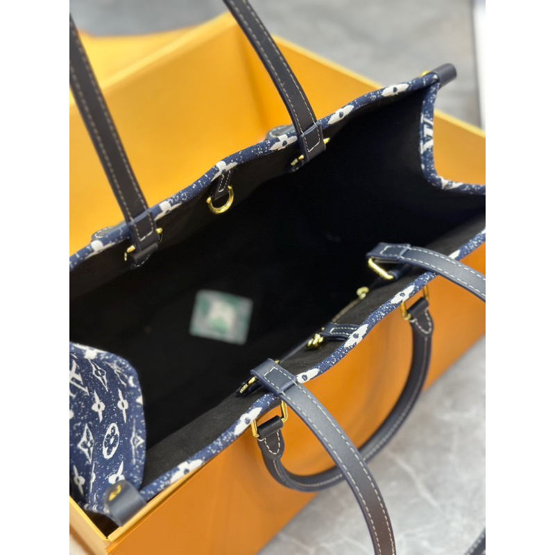 Túi quai xách Tote Lv Onthego vảu denim tag kim loại size 35 vừa đẹp cho du lịch và văn phòng W266-35