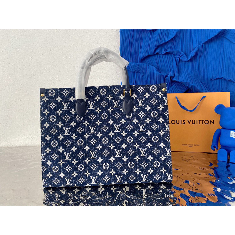 Túi quai xách Tote Lv Onthego vảu denim tag kim loại size 35 vừa đẹp cho du lịch và văn phòng W266-35