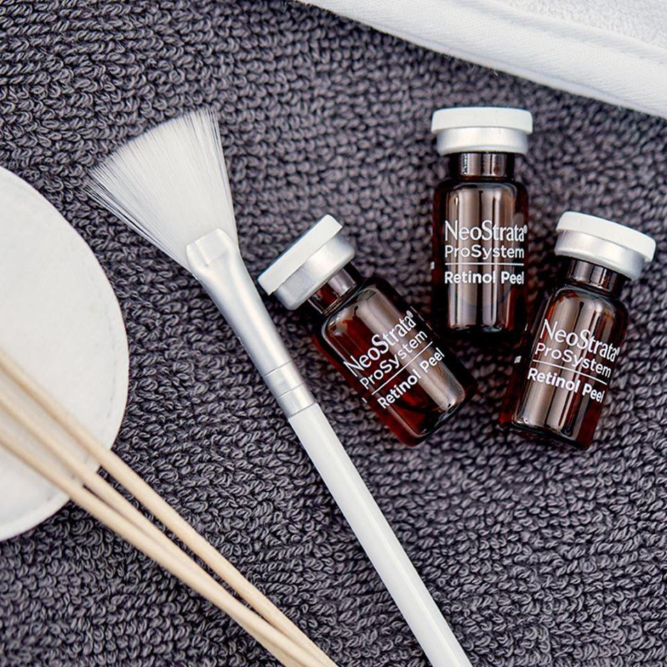 Peel da tẩy tế bào chết NeoStrata Retinol sáng da, căng bóng, se khít lỗ chân lông 1.5ml