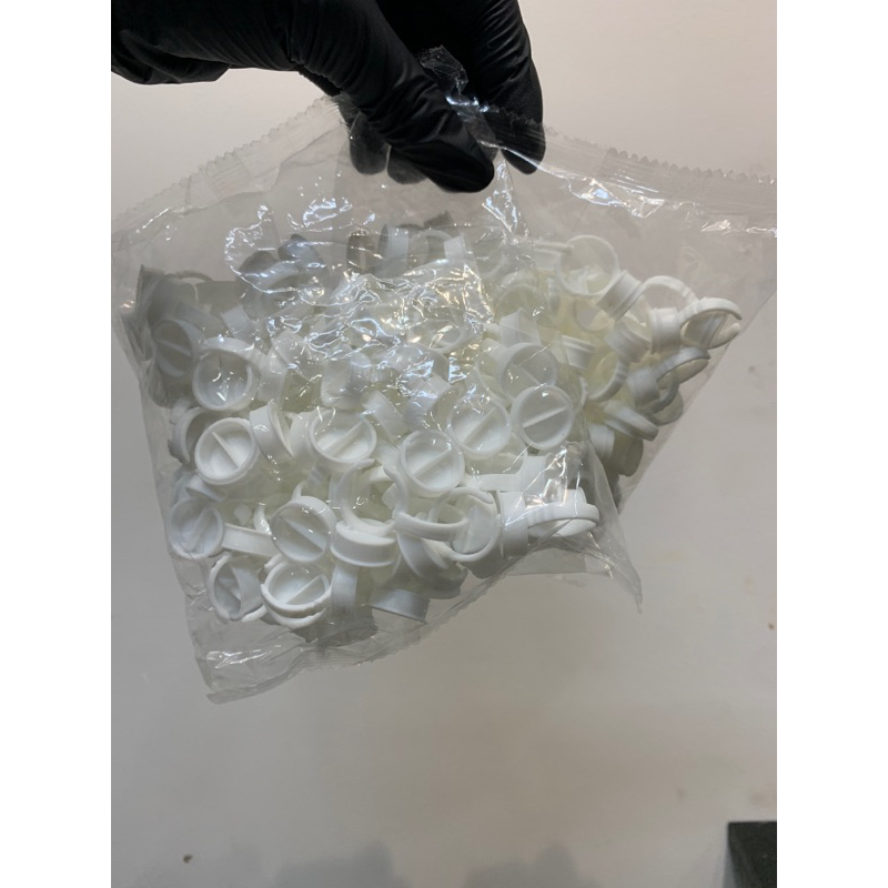 Chum nhẫn đựng mực phun xăm