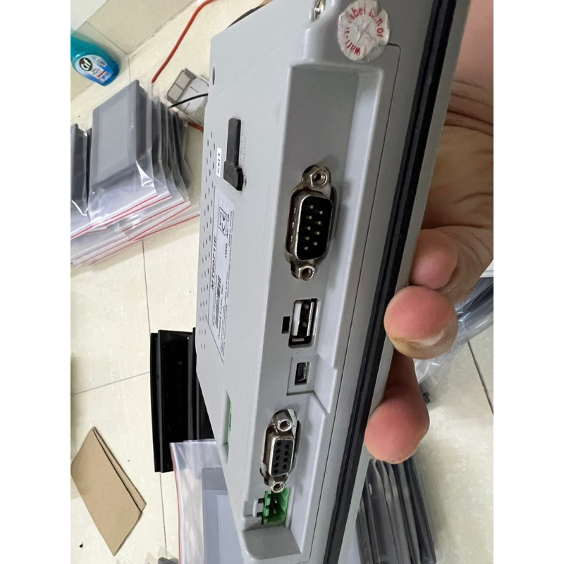 Điện công nghiệp màn hình HMI MT6071IE