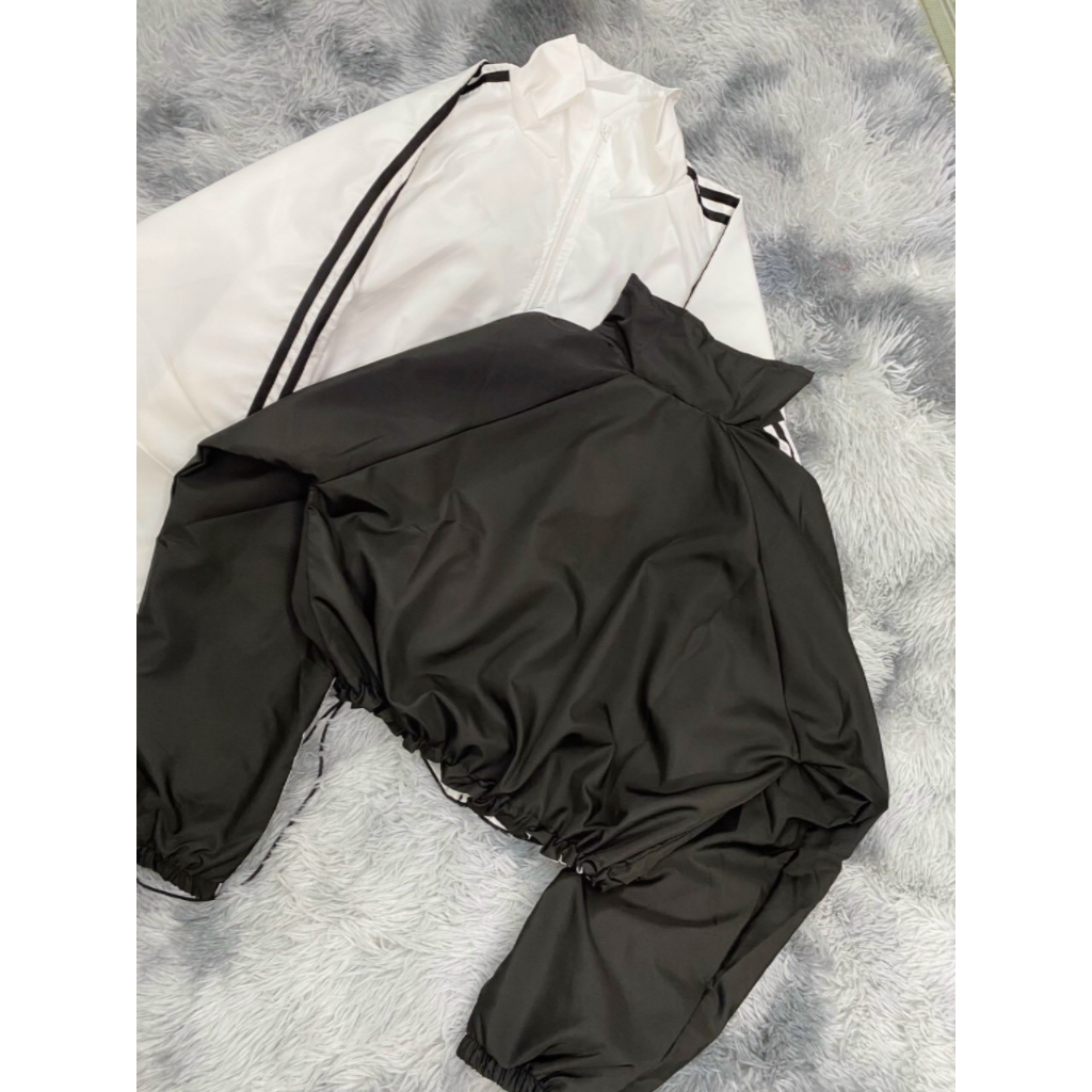 Áo Khoác Dù Croptop Lửng Tay Cánh Dơi Chạy 2 Sọc , Rút Eo - Áo Bomber Gió Kiểu Có Khóa Kéo Zip