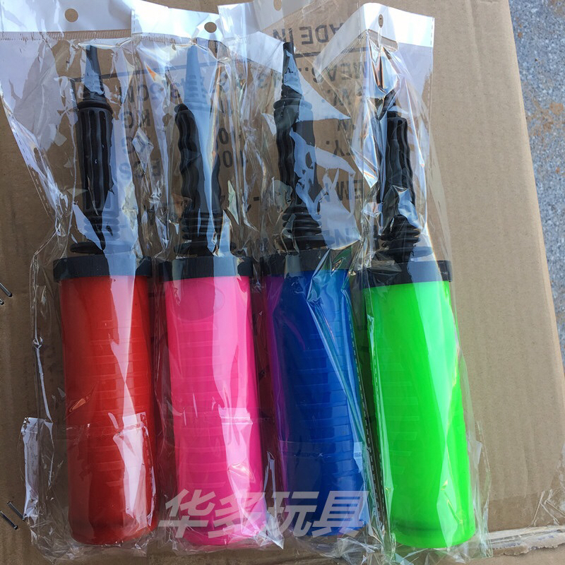 Dụng cụ bơm bóng cầm tay