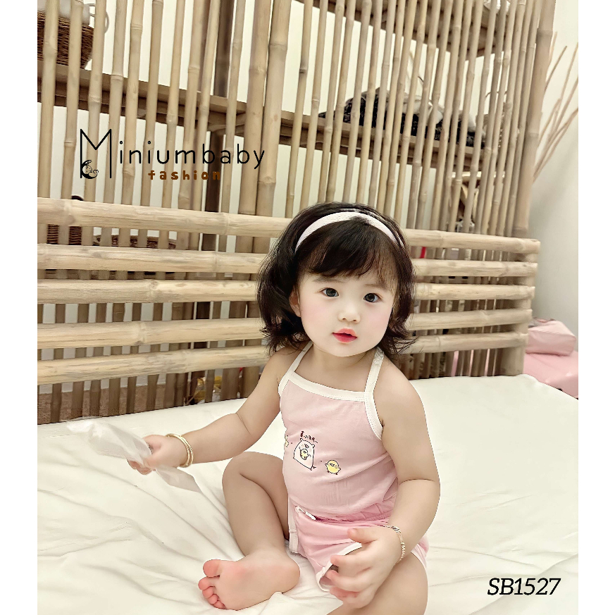 Set áo yếm quần đùi cho bé mặc hè, bộ đồ hai dây in hình 3 con gà dễ thương, dây lưng đan chéo Miniumbaby-SB1527