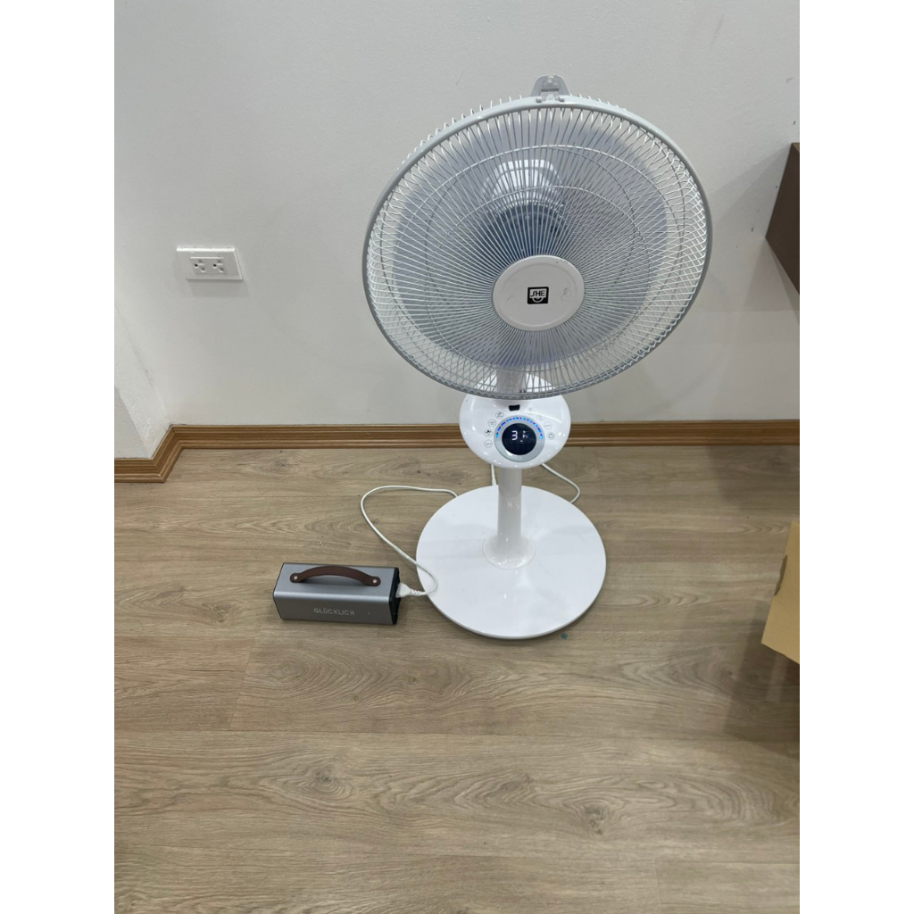 Trạm sạc di động GLUCKLICH 200W 60800 mAh - Tiểu chuẩn Châu Âu, sử dụng linh hoạt - cắm nguồn 220V