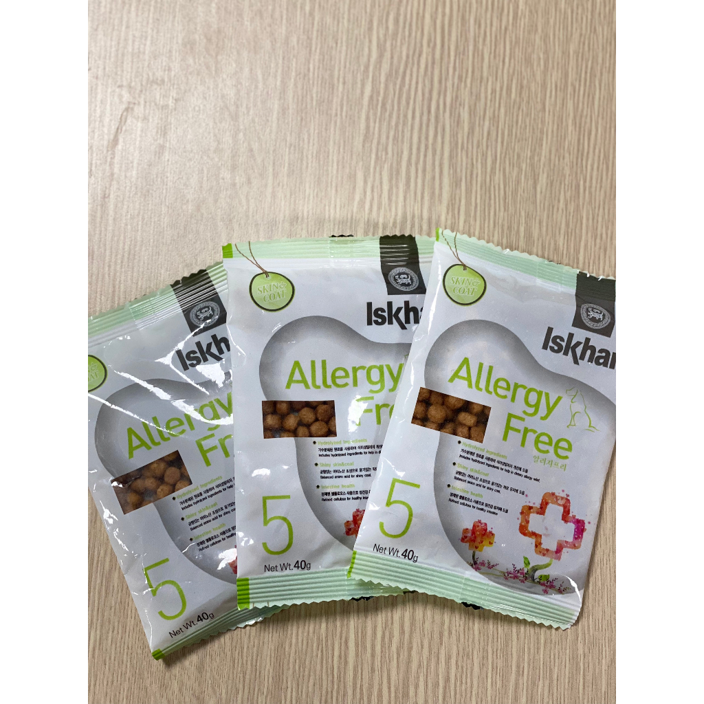 Thức ăn cho chó mèo