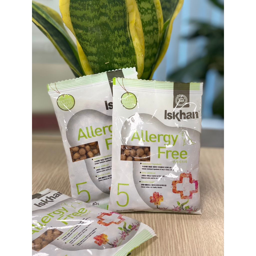 Thức ăn cho chó mèo