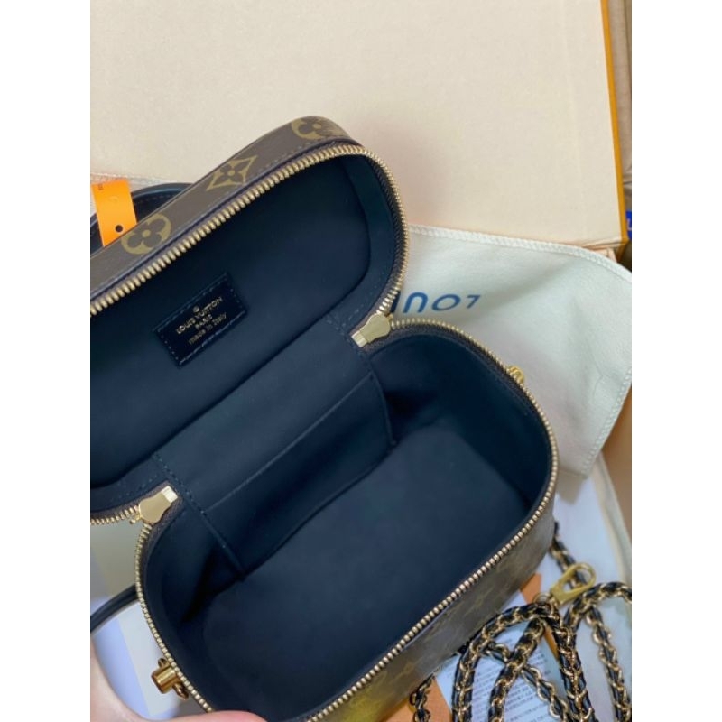 Túi xách nữ cao cấp Eo vì bản chuẩn Vip da thật sz19cm hoa nâu kèm gương nhỏ xinh dã man 2 box xịn sò