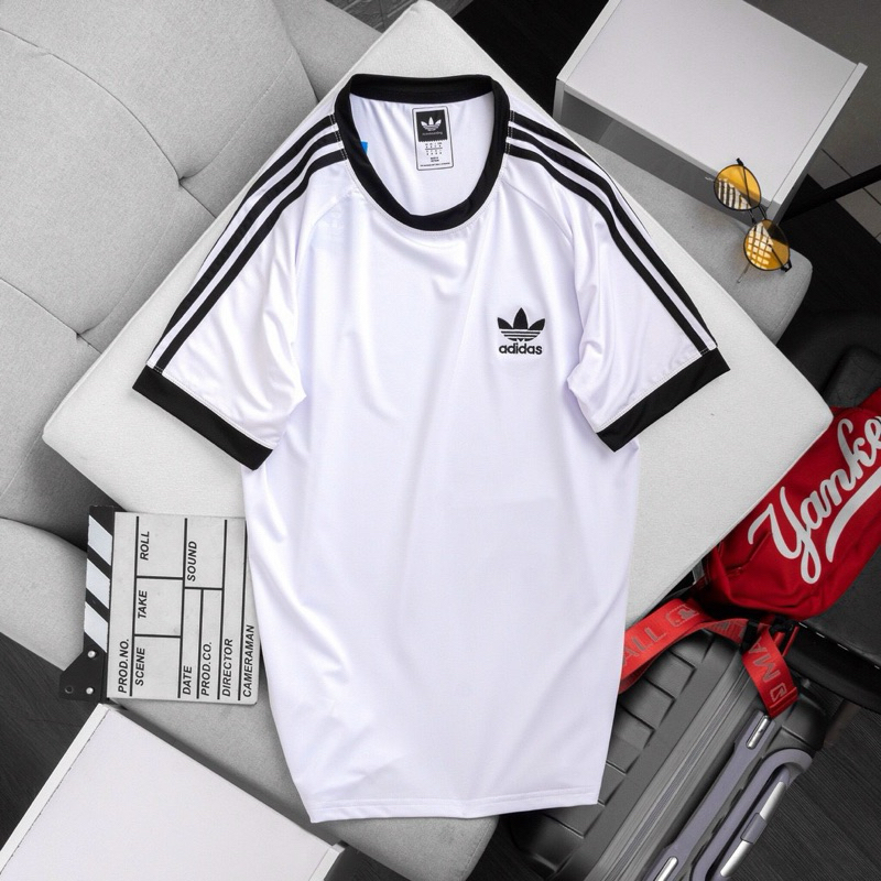 Áo Adidas tay ngắn logo thêu 3 lá trước Ngực
