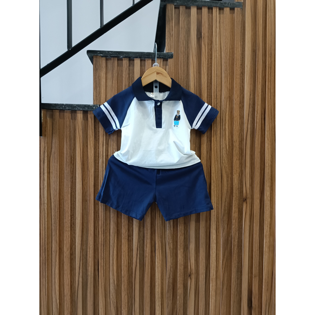 Bộ cộc tay, cổ trụ bé trai, vải cotton tàu co giãn, thoáng mát, thêu hình gấu dễ thương