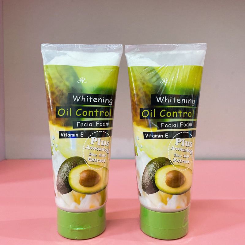 Sữa rửa mặt bơ thái lan 210 ML