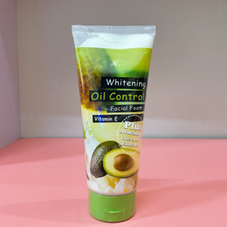 Sữa rửa mặt bơ thái lan 210 ML