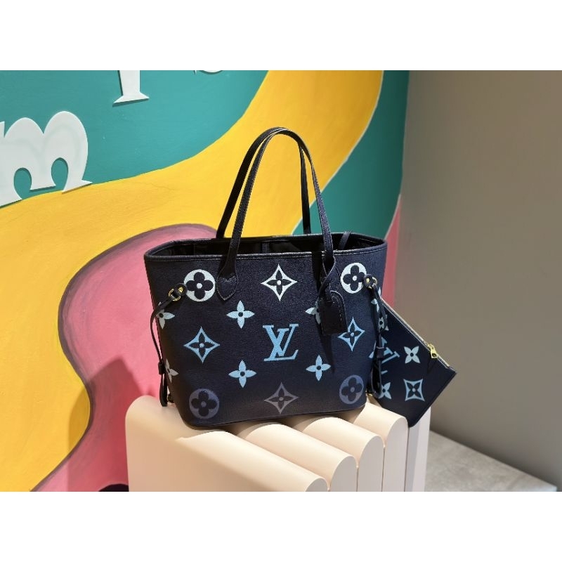 Túi xách nữ LV Neverfull da bò dập nổi hiệu ứng chuyển màu mới cực đẹp