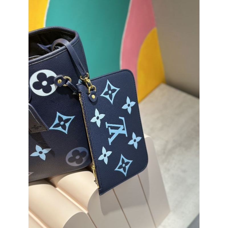 Túi xách nữ LV Neverfull da bò dập nổi hiệu ứng chuyển màu mới cực đẹp