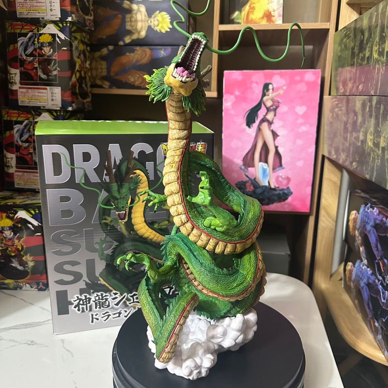 Mô hình rồng thần xanh lá cây ngẩng cao đầu