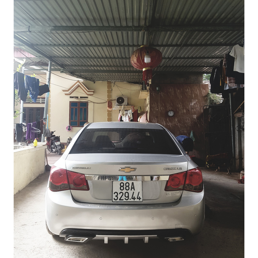 SIÊU GIẢM GIÁ Đuôi gió dán liền cốp Cruze - Cánh gió dán Chevrolet Cruze HÀNG CAO CẤP