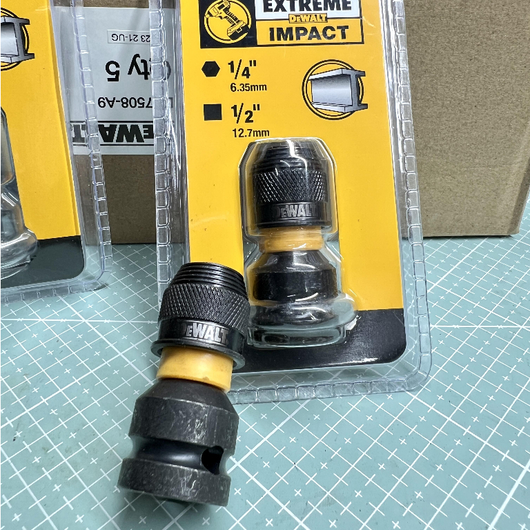 Đầu chuyển Bulong 1/2 sang vít 1/4 - DeWalt DT7508 1/2in Drive to 1/4in Hex Impact Adaptor