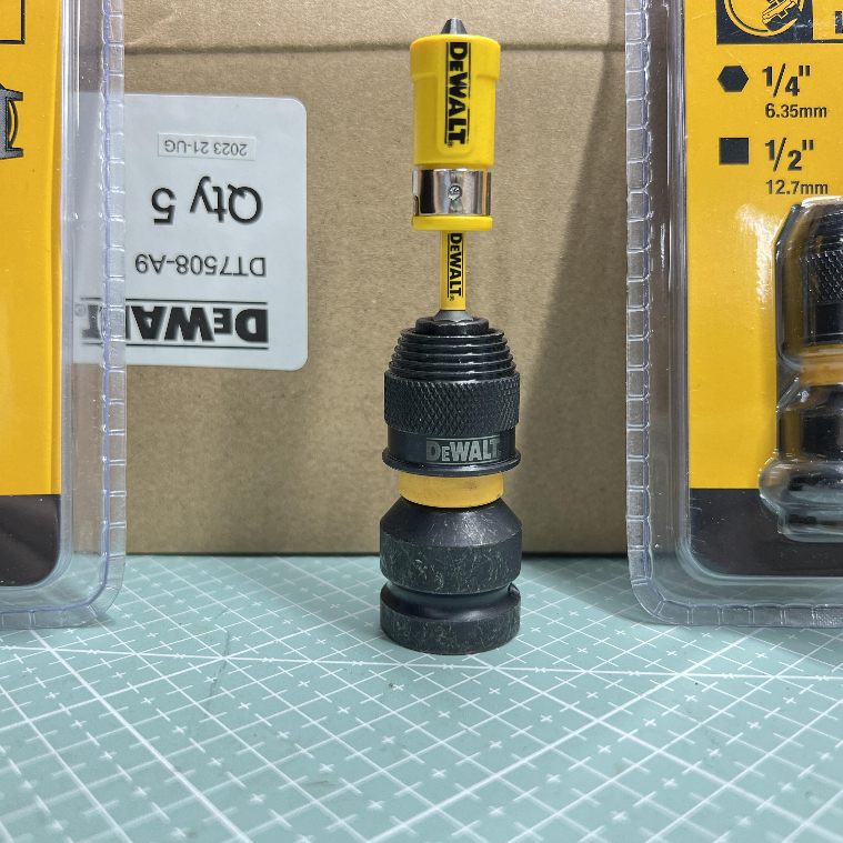 Đầu chuyển Bulong 1/2 sang vít 1/4 - DeWalt DT7508 1/2in Drive to 1/4in Hex Impact Adaptor