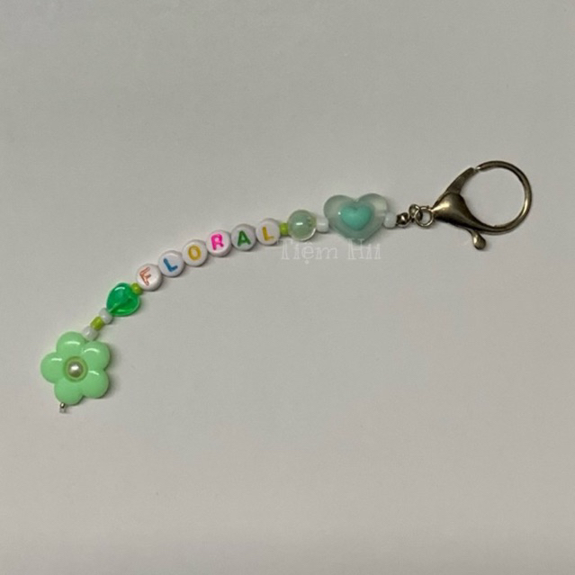 Móc khoá dây hạt cườm thiết kế theo yêu cầu / Tiệm Hii