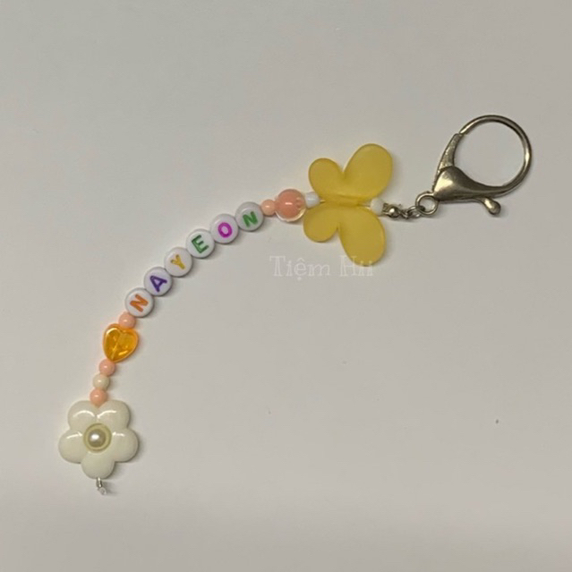 Móc khoá dây hạt cườm thiết kế theo yêu cầu / Tiệm Hii